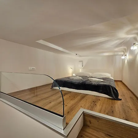 דירה Relaxed Escape In The Old Town - App Sviti Tour As *