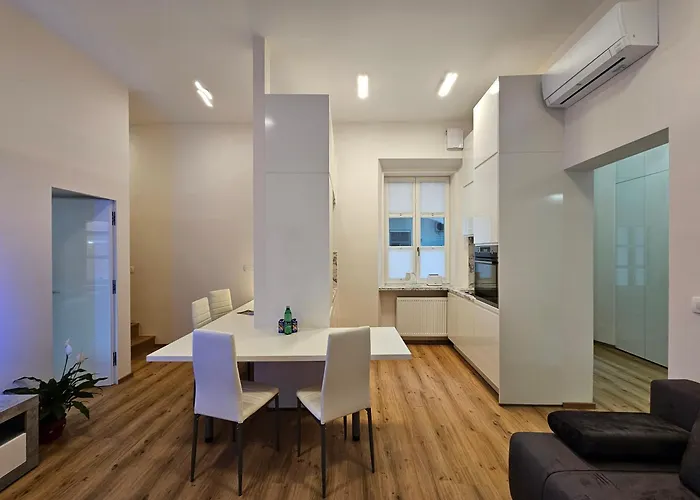 Relaxed Escape In The Old Town - App Sviti Tour As *