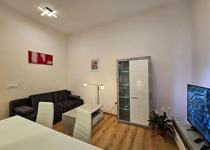 Relaxed Escape In The Old Town - App Sviti Tour As Appartement *