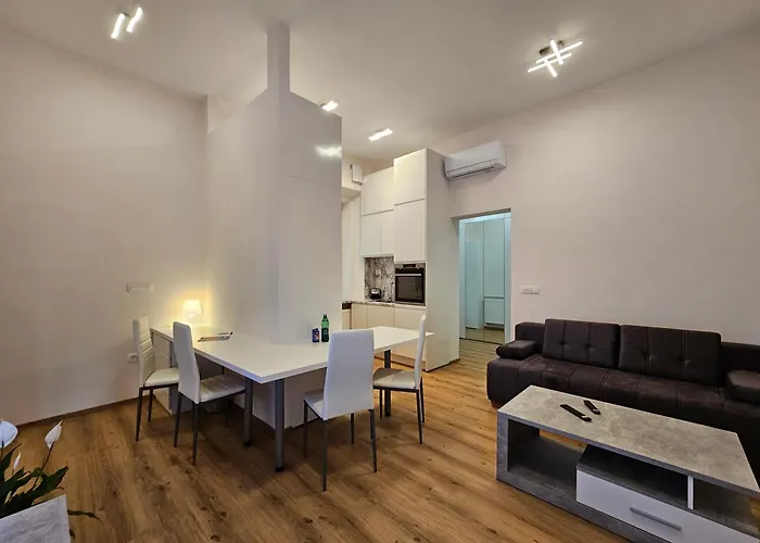 Relaxed Escape In The Old Town - App Sviti Tour As Apartament *