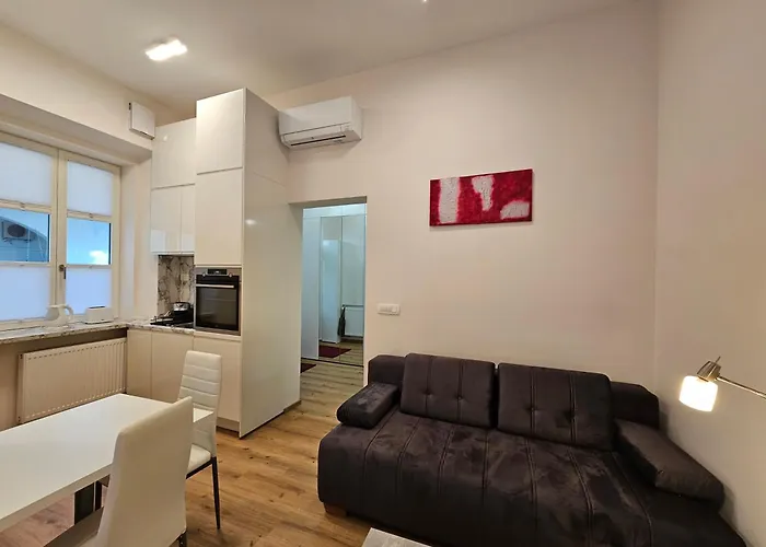 Relaxed Escape In The Old Town - App Sviti Tour As *